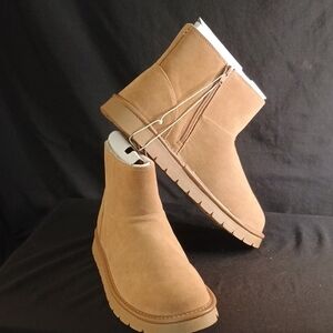 Universal Thread Tan Ankle Boots with Suede Finish